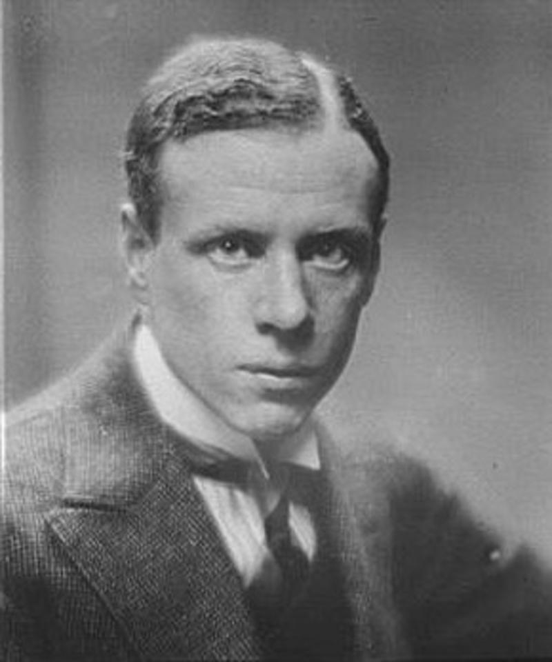 Portrait photograph of Sinclair Lewis Black and white portrait photograph of Sinclair Lewis