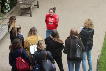 Image of student tour of Hertford College