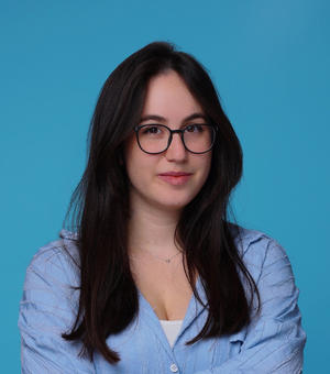 Maya hollander
